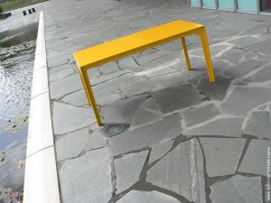 Hoogglans gespoten designtafel.