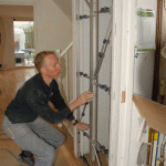 Schaafmal in het deurkozijn.