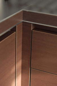 RVS-verwerking in de keuken.