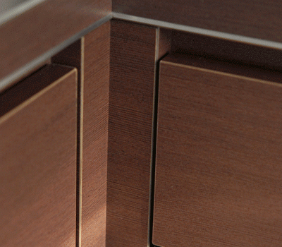 RVS-verwerking in de keuken.